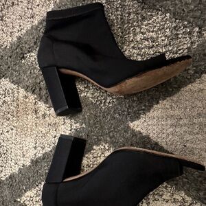 Schultz peekaboo toe bottie EUC. 7.5